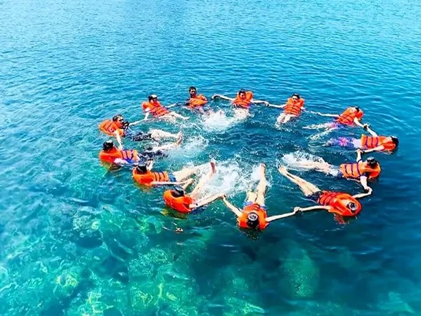 Tour Lặn Biển
